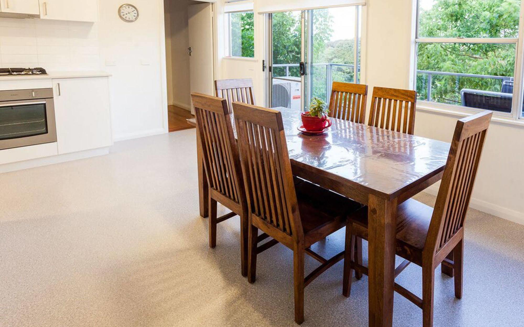 Point Lonsdale Holiday Apartments (Adults Only) كوينزكليف المظهر الخارجي الصورة