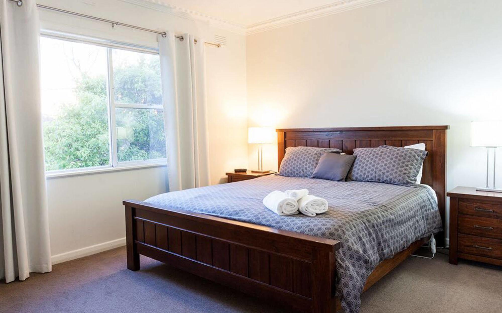 Point Lonsdale Holiday Apartments (Adults Only) كوينزكليف المظهر الخارجي الصورة