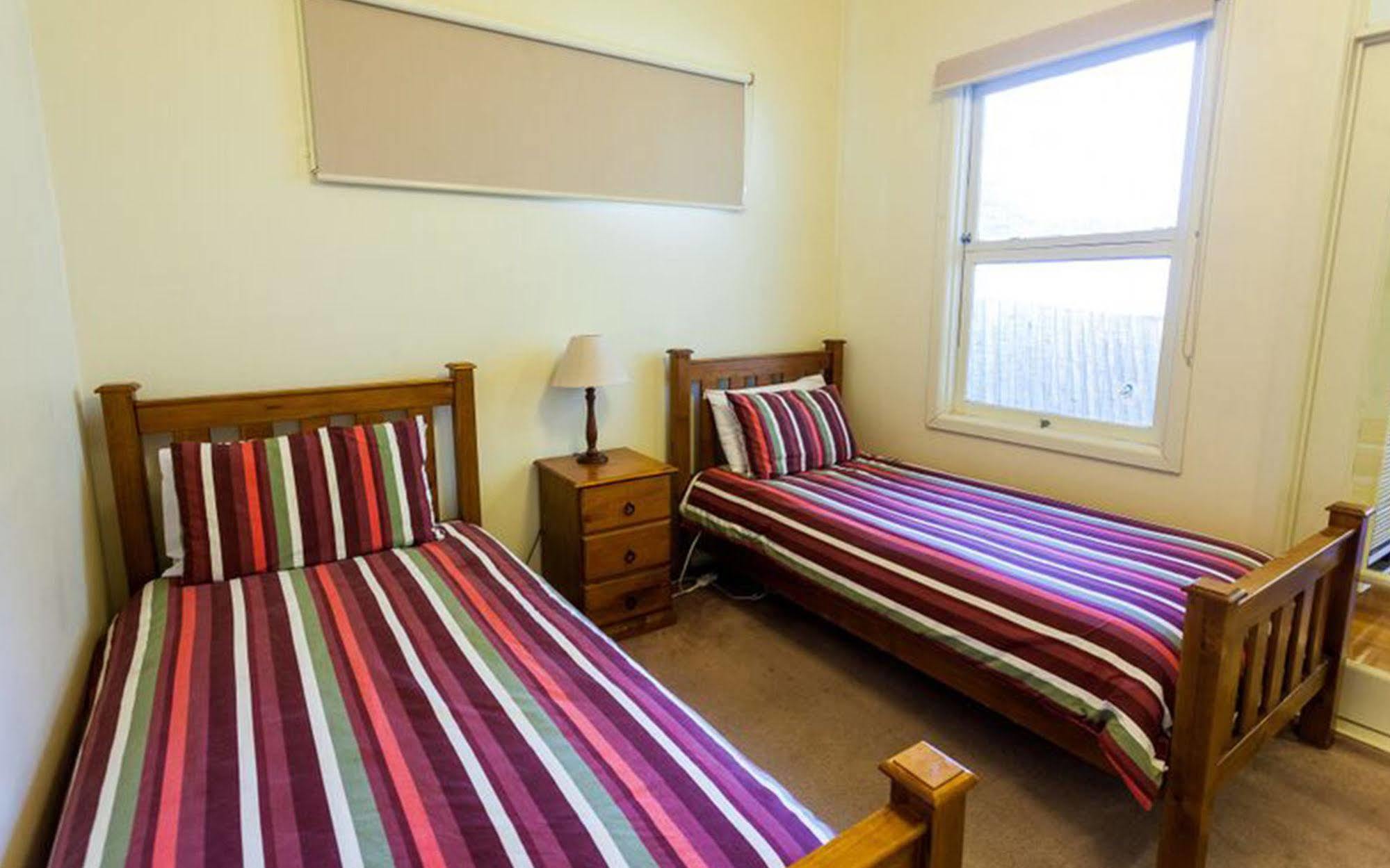 Point Lonsdale Holiday Apartments (Adults Only) كوينزكليف المظهر الخارجي الصورة