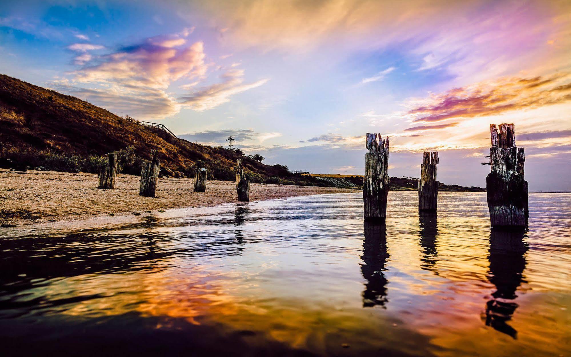Point Lonsdale Holiday Apartments (Adults Only) كوينزكليف المظهر الخارجي الصورة