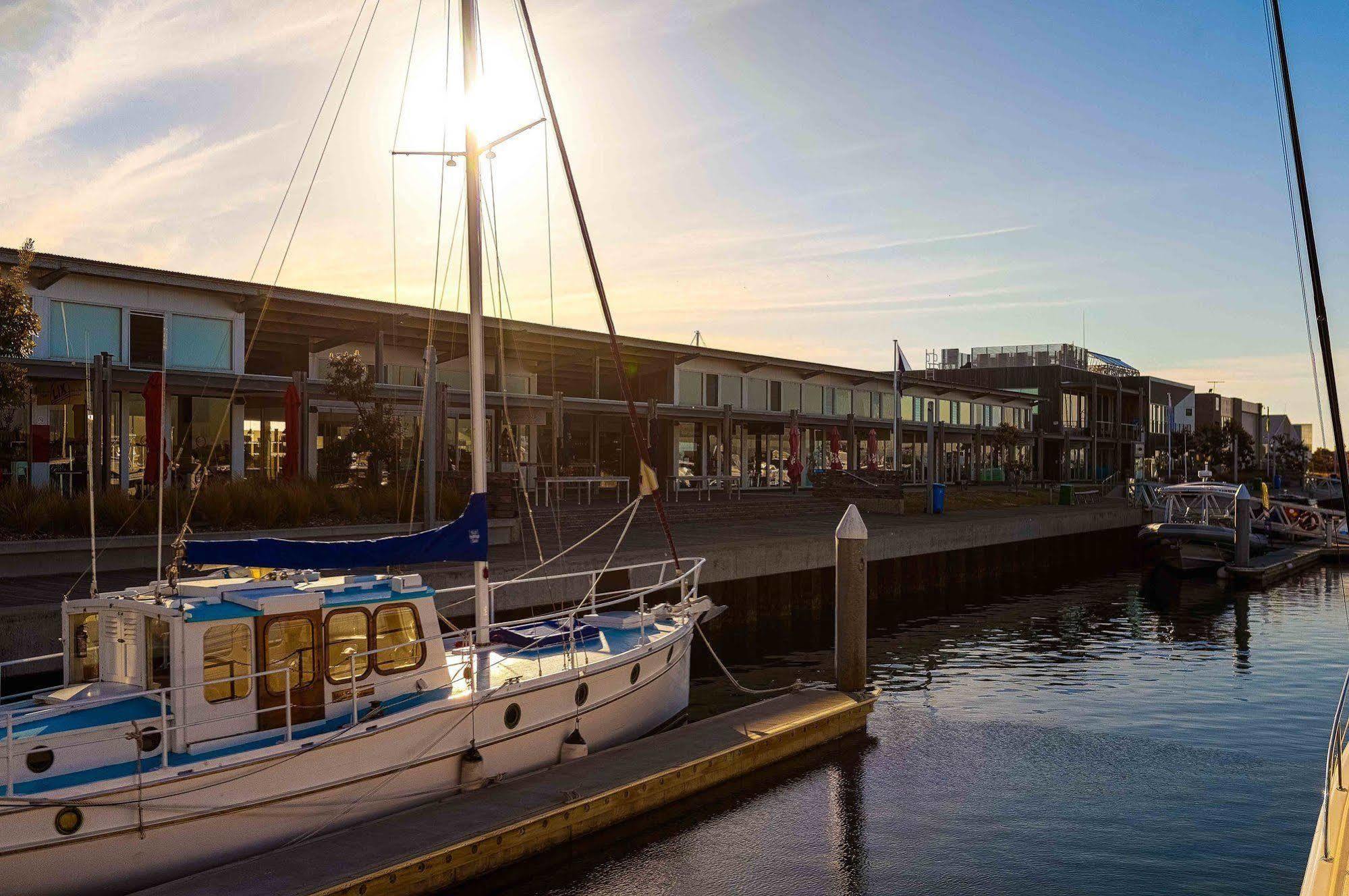 Point Lonsdale Holiday Apartments (Adults Only) كوينزكليف المظهر الخارجي الصورة