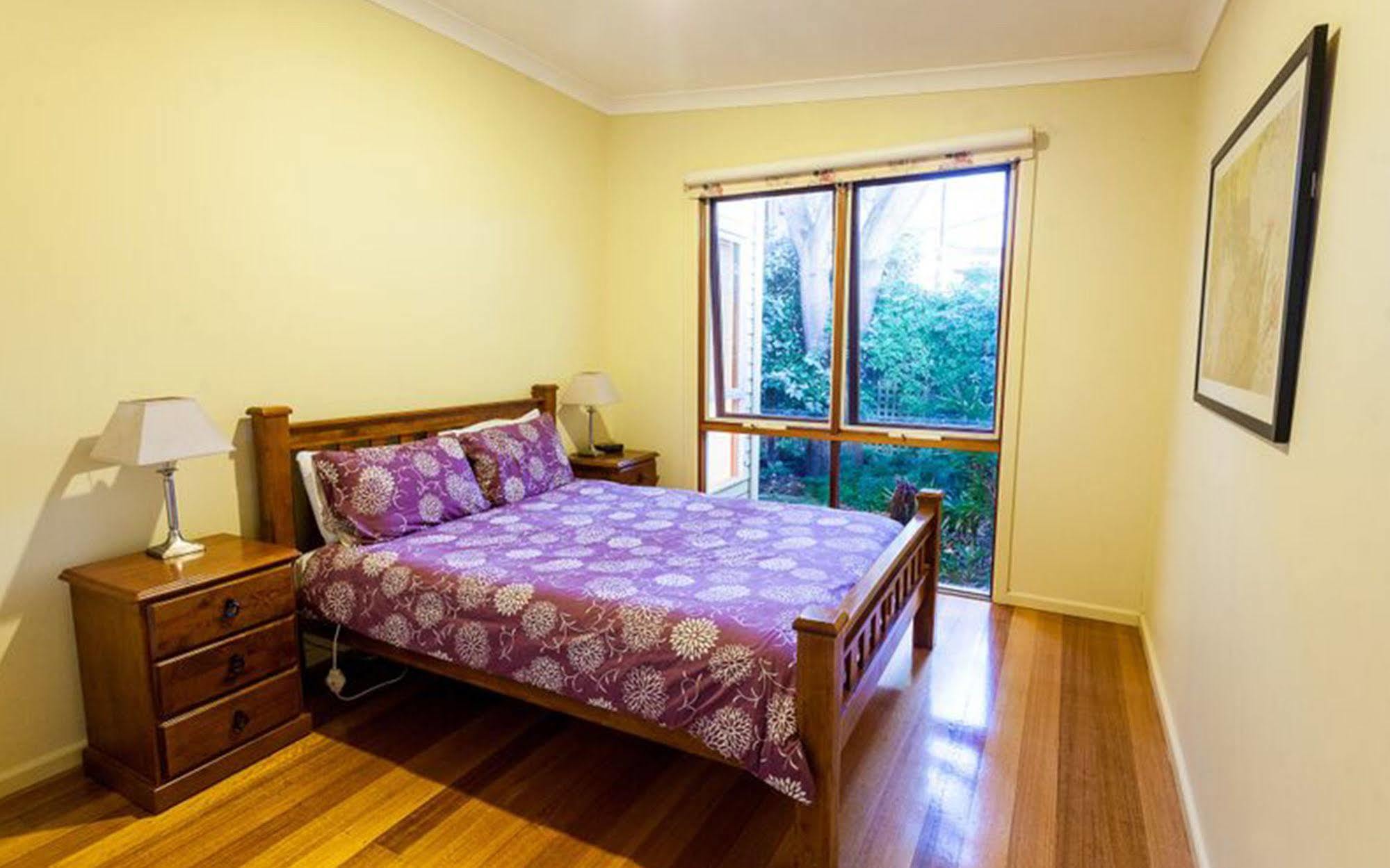 Point Lonsdale Holiday Apartments (Adults Only) كوينزكليف المظهر الخارجي الصورة