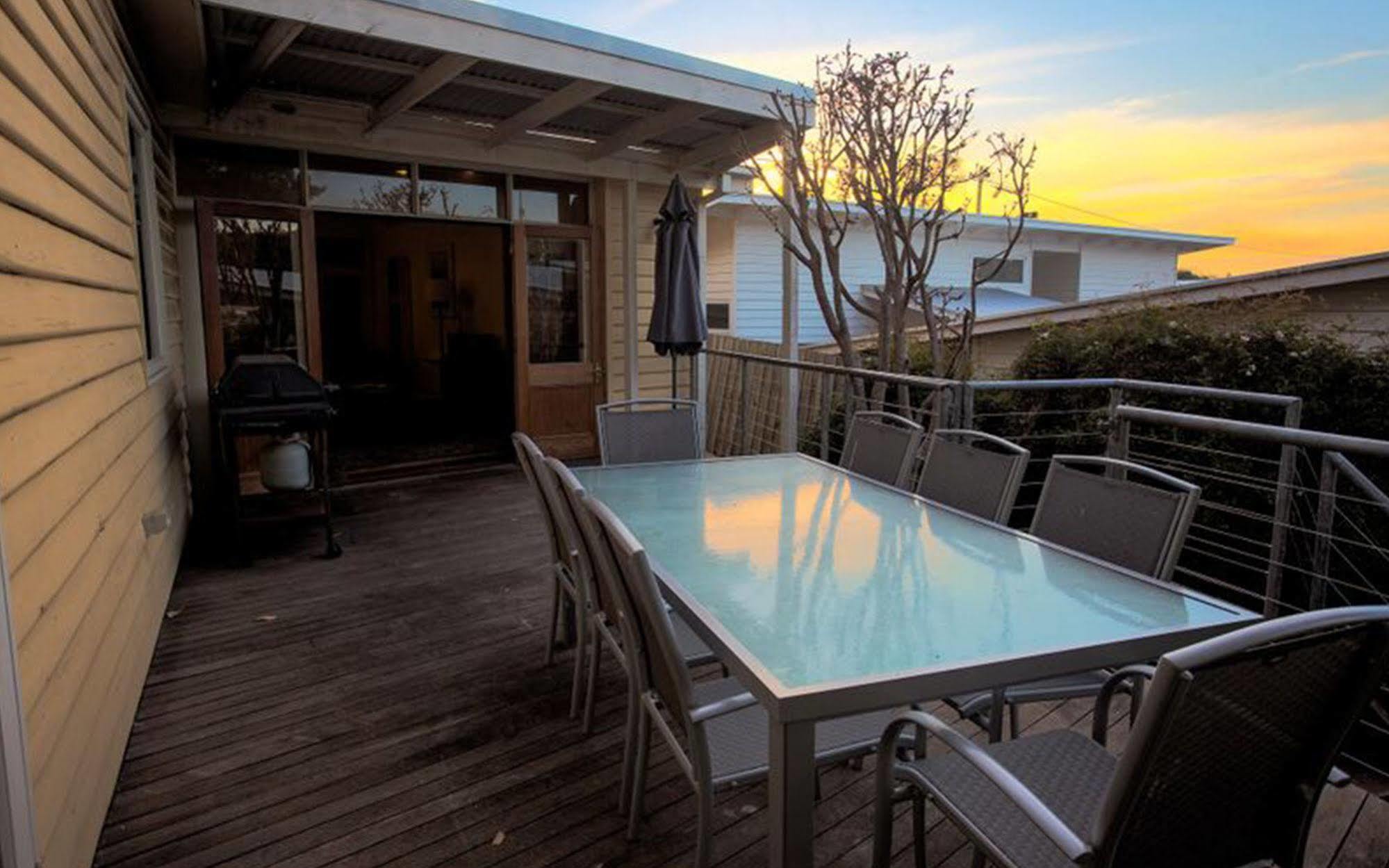 Point Lonsdale Holiday Apartments (Adults Only) كوينزكليف المظهر الخارجي الصورة