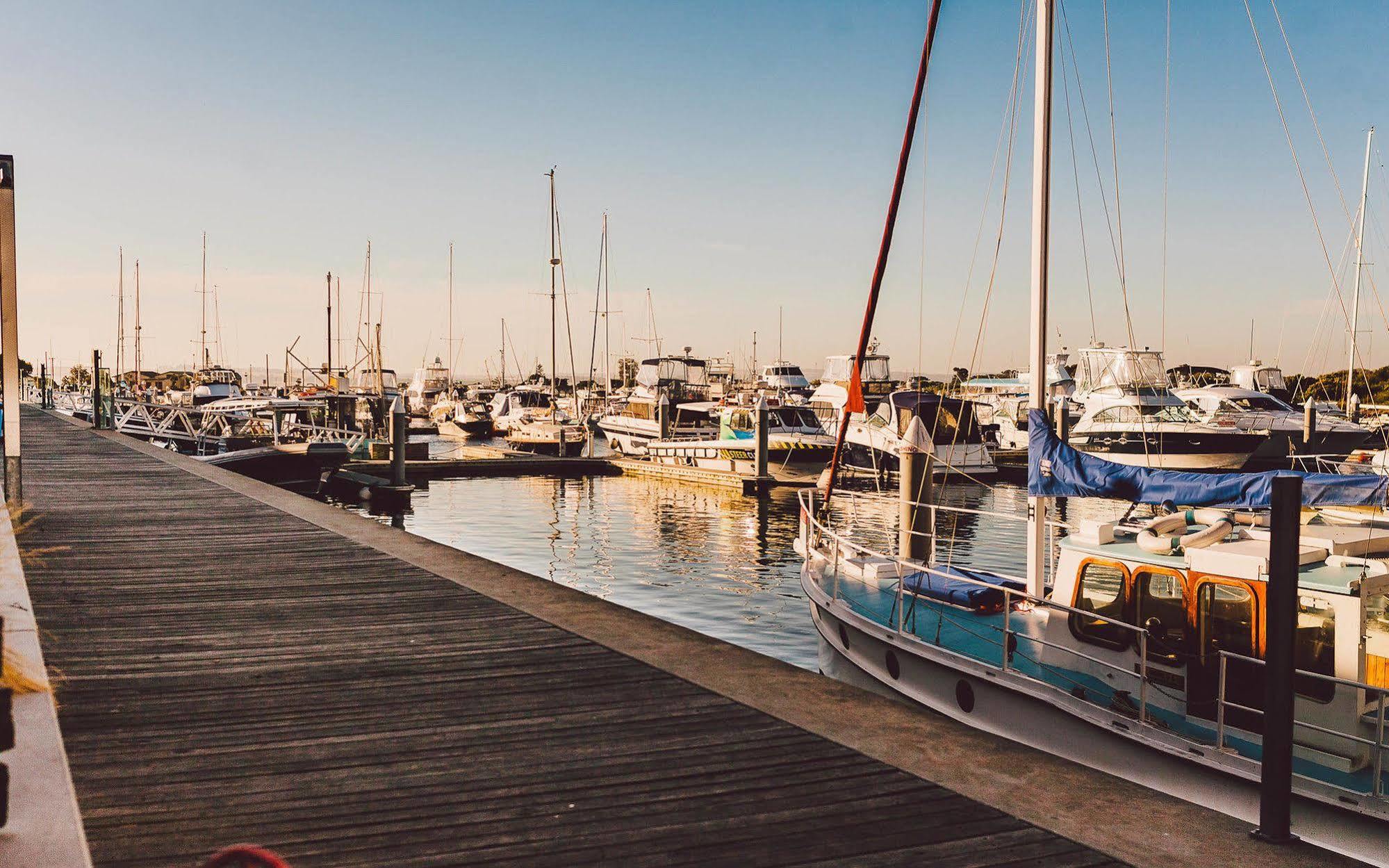 Point Lonsdale Holiday Apartments (Adults Only) كوينزكليف المظهر الخارجي الصورة