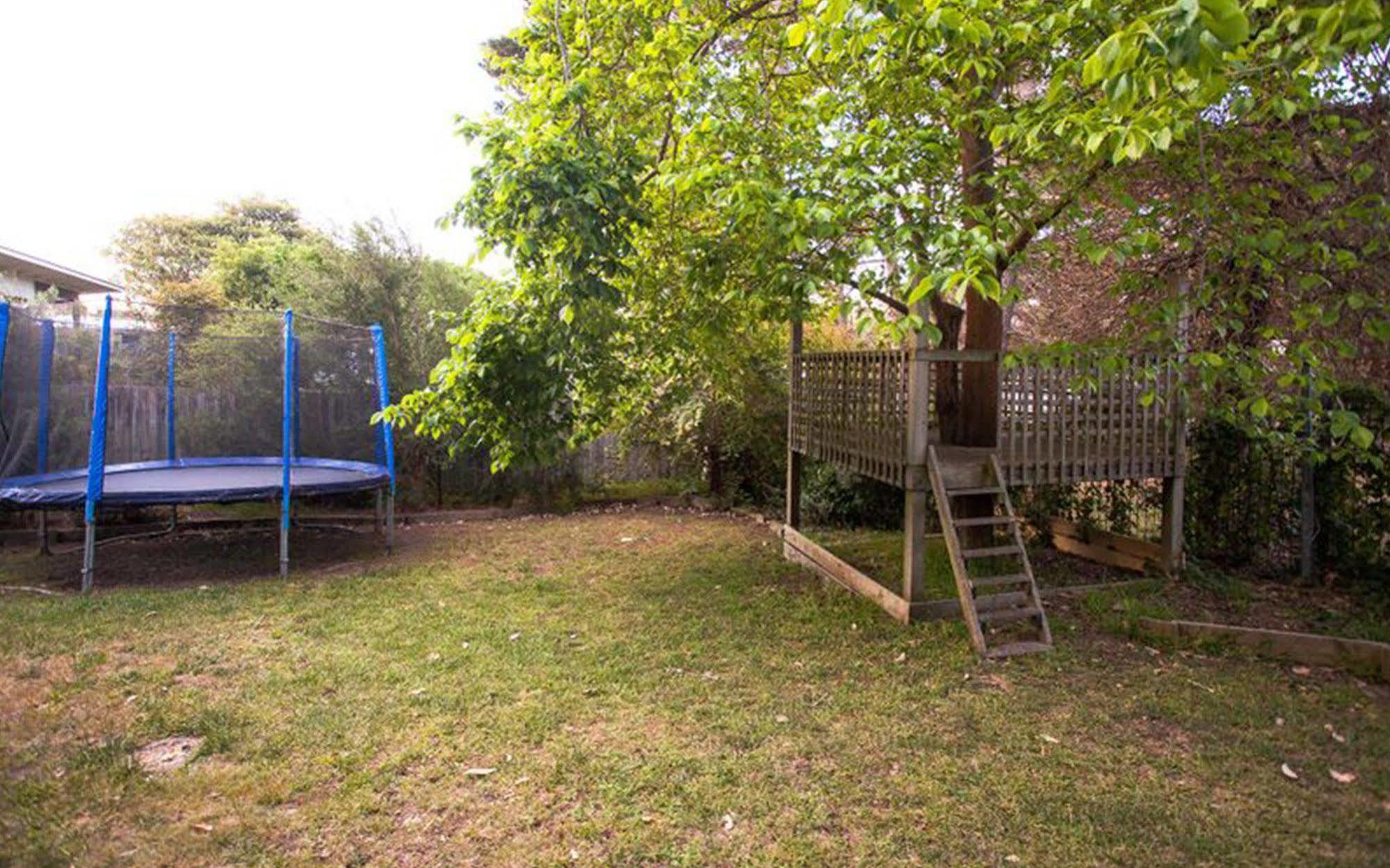 Point Lonsdale Holiday Apartments (Adults Only) كوينزكليف المظهر الخارجي الصورة